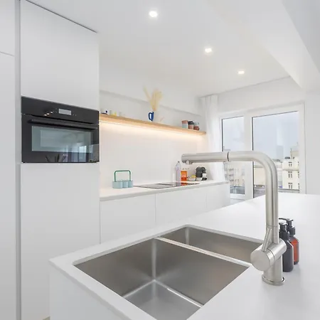 Maison Anna - Luxury - View - 2 Bedrooms - 2 Bathrooms - Parking *